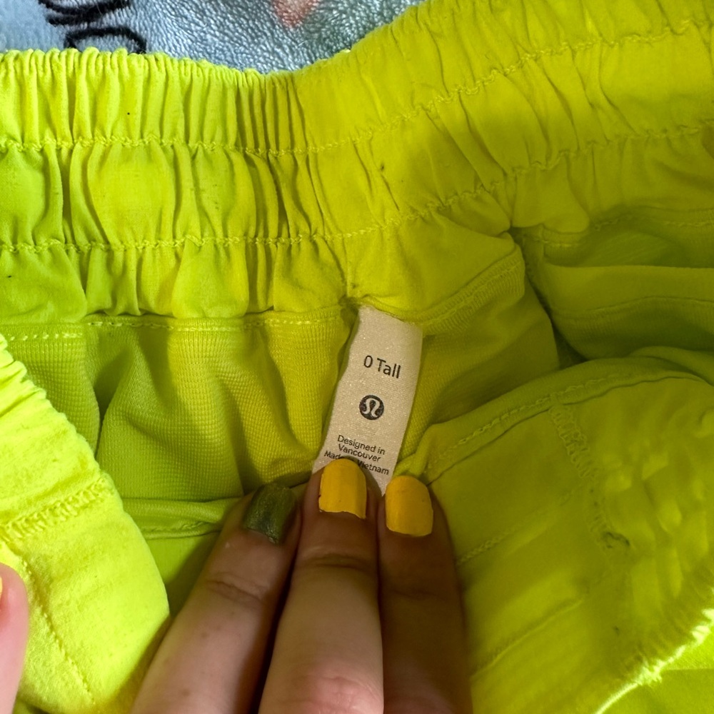 Lulu lemon hotty hot shorts size 0